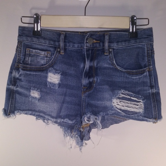 Bullhead Pants - Bullhead Distressed High-Rise Shorts